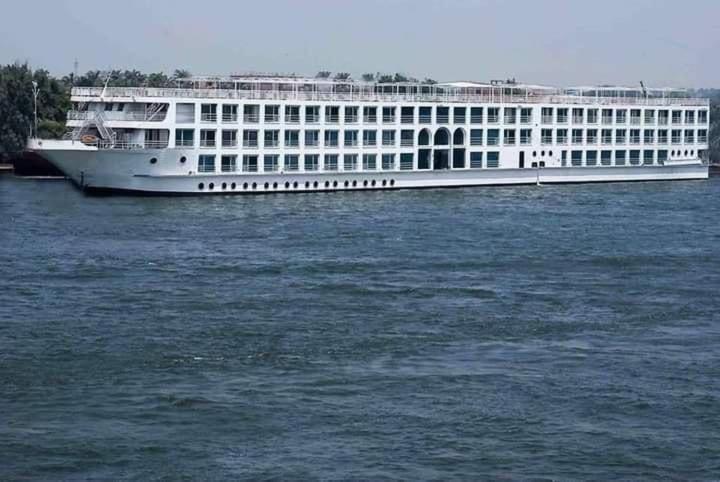 Five Star Nile Cruise From Aswan To Luxor Ξενοδοχείο Εξωτερικό φωτογραφία