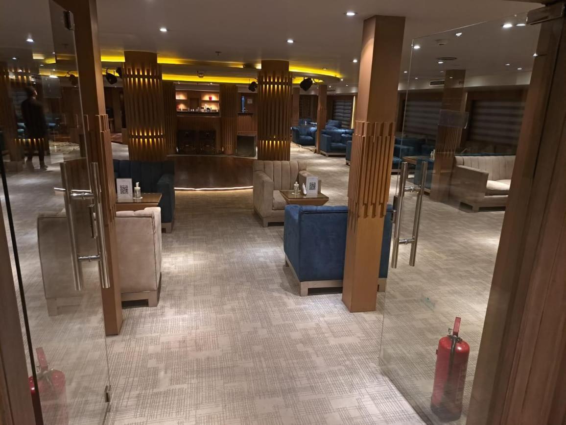 Five Star Nile Cruise From Aswan To Luxor Ξενοδοχείο Εξωτερικό φωτογραφία