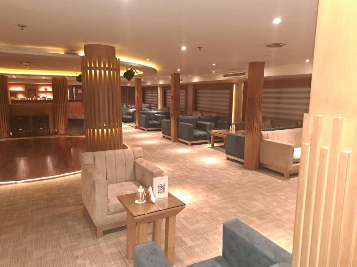 Five Star Nile Cruise From Aswan To Luxor Ξενοδοχείο Εξωτερικό φωτογραφία