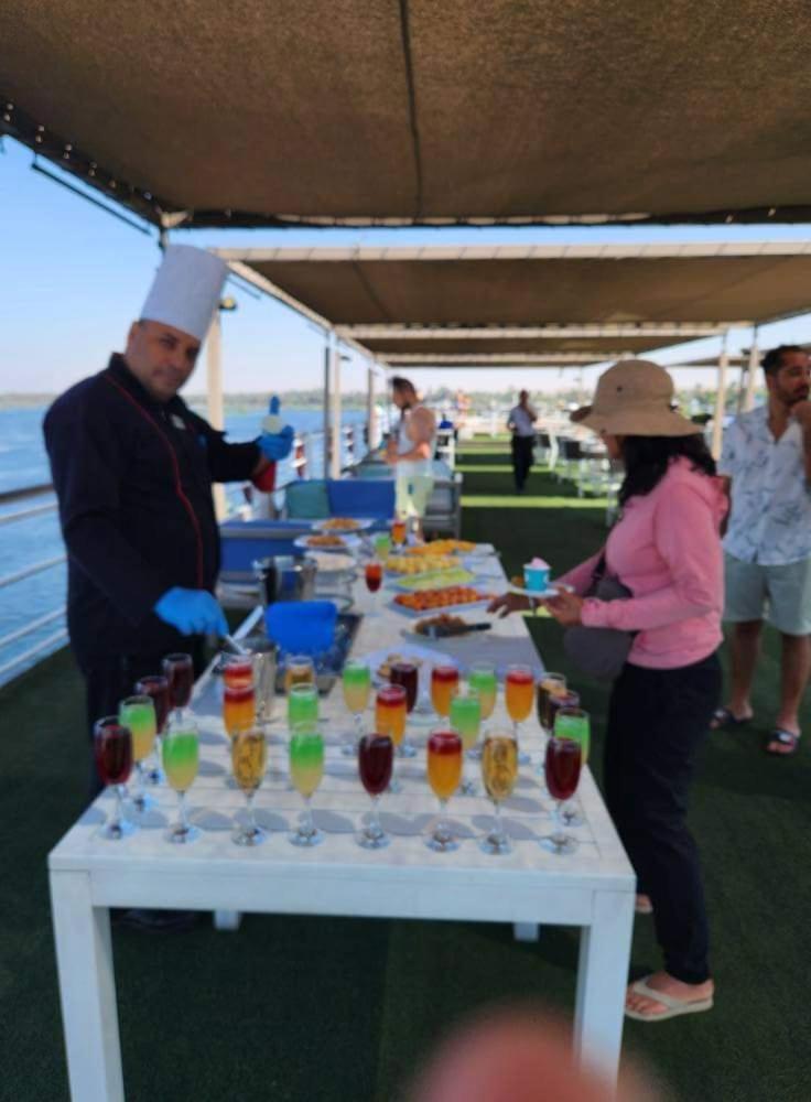 Five Star Nile Cruise From Aswan To Luxor Ξενοδοχείο Εξωτερικό φωτογραφία